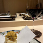 渋谷 天婦羅 ふじもと - 北海道産ホタテ天ぷらバフンウニのせ