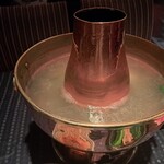 瀬里奈 - しゃぶしゃぶの鍋で調理中のお餅と、くずきりです。