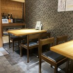 旬食房 ふた葉 - テーブル席