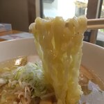 喜一 - ツルツル感マックスの中太麺