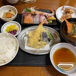 市場食堂 駅前 - まんぷく駅前定食（かに汁変更）
