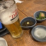 海へ - お通しはおひたしともずく。