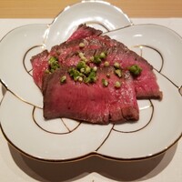 和 のぎ - 埼玉の所沢牛のランブのローストビーフ … 実山椒で