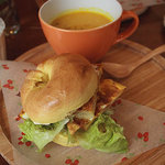 オムレツのベーグル