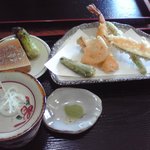Yuugaku - 天ぷらとわさび（昼御膳）