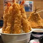 エビフライと定食 うおのぶ食堂 - エビフライ丼  後ろは大アジフライ