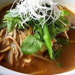 ファームヤード - スパイス手打麺