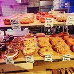 ダンボ ドーナツ アンド コーヒー 麻布十番本店 - 