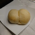 シャトー　ラ・パルム・ドール - ◯パン
      柔らかくて小麦粉の旨味があり
      バターも良い品使ってて美味しい味わい