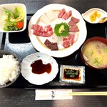 馬料理専門 天國 - スペシャル定食（ミニ馬刺六種定食）と