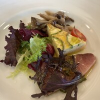 リストランテ エスト - Pranzo A パスタランチコース（税込 1,800円）評価＝○：季節の前菜3種盛り合わせ