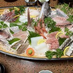 徳兵衛 - 大きな舟盛り