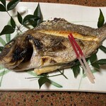 徳兵衛 - 鯛の塩焼き一匹