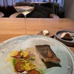 arkua - アイナメのロースト　シャンパンと発酵バターソース　人参のグラッセを添えて