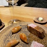 arkua - 豚のローストマスタードソース　玉ねぎとイカゲソ添え