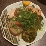 赤垣屋 - ②おでん（がんもどき、大根、玉子、ごぼう天
      ロールキャベツ、もちきんちゃく）