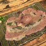 北千住肉寿司 - 名物！さしとろ