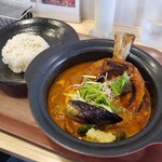 Spice&mill - 野菜と北海道大豆のカレー＋豚しゃぶとプレーンラッシー