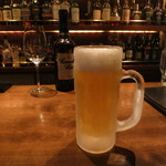 銀座酒場 マルイチ - ビールはジョッキ♪カジュアルでいいわ。