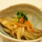 付き出しは網走で獲れた「ワカサギの南蛮漬け」