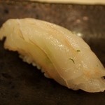 鮨西光 - 松皮鰈　三枚付け