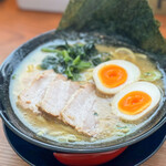 横浜家系ラーメン 若草家 - 料理写真:全部のせラーメン☆