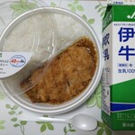 SEVEN ELEVEN - 平和堂で買った伊吹牛乳と一緒に