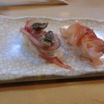 つかさ鮓 - ＜２０１３年１１月＞赤貝。小ぶりの肝がありましたよ～。９月の時の肝とボリュームが違うんですね。伺ったら、「赤貝の肝」って、食べられる時とダメな時っと、あるんですって。