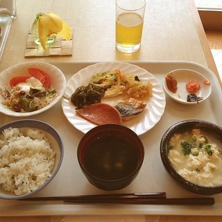 Hanamomi - 朝ご飯。沖縄そばのスープで食べるゆし豆腐はうまい‼