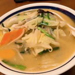 Nihao - 野菜たんめん単品　ランチセットには餃子+麺の組み合わせは2種だけ。週替わりメニューには餃子はなし。たんぎょーにしたかったので単品同士にしたら1400円近いランチに。これはちょっともうないかなと。