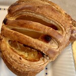 ブランジェ浅野屋 - 秋映のアップルパイ