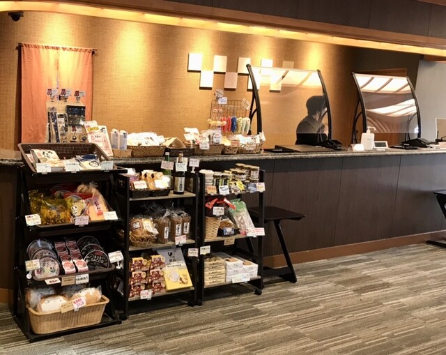 秋田温泉プラザ カフェレストラン - 泉外旭川（食堂）の写真