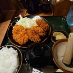 とんかつ こころ - 前回と同じカキフライとチキンカツの選択をした