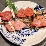 Wagyuu Yakiniku Wa - 本日の厳選肉（塩二種・タレ二種）