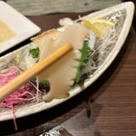 緑水亭 勝浦別館 翠海 - この薄さでもかなりのコリコリな歯応え