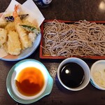 華屋与兵衛 - 料理写真:7種の天ぷらと二八せいろそば1,199円
