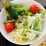 アパホテル - サラダ　ブロッコリー・ミニトマト・サニーレタス・枝豆などなど