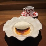 アカ - カタラーナ　ヤギのミルクのアイス