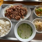 魯肉ボーイと麻婆ガール - ◯排骨飯定食¥990