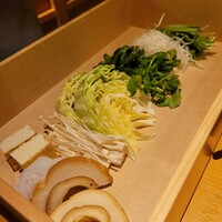鶏料理 清水 - 鍋の野菜