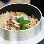 Pot rice with mushrooms