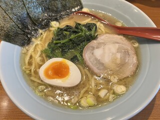 Yokohama Ramen Ipponya - ラーメン（750円）