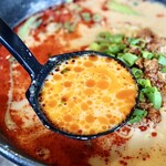 中国料理鮮楽園 - 濃厚な胡麻風味のピリ辛スープ