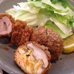 とんかつ武蔵 - 2013.10.18  とんかつ(ヘレ)とエビかつ(エビ椎茸)を2人で半々に♪