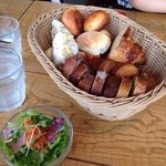 トレトレボン！ - ランチ サラダとパン