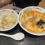 Hidaka Ya - ピリ唐とんこつネギラーメン　640円