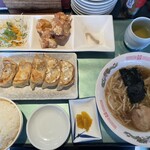 赤門 - 餃子ランチ 990円