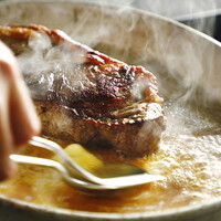 経産牛サーロインのビステッカ 　島ニンニクバター醤油  泡盛マルサラ 