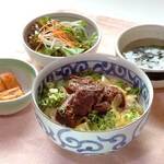 焼肉屋大平門 - 料理写真:ゴロゴロ牛肉丼セット