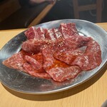 ホルモン焼肉 キラク - ロースとハラミ